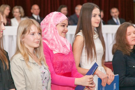 Вручение сертификатов в UJOP Карлова университета в Марианских Лазнях - 2015